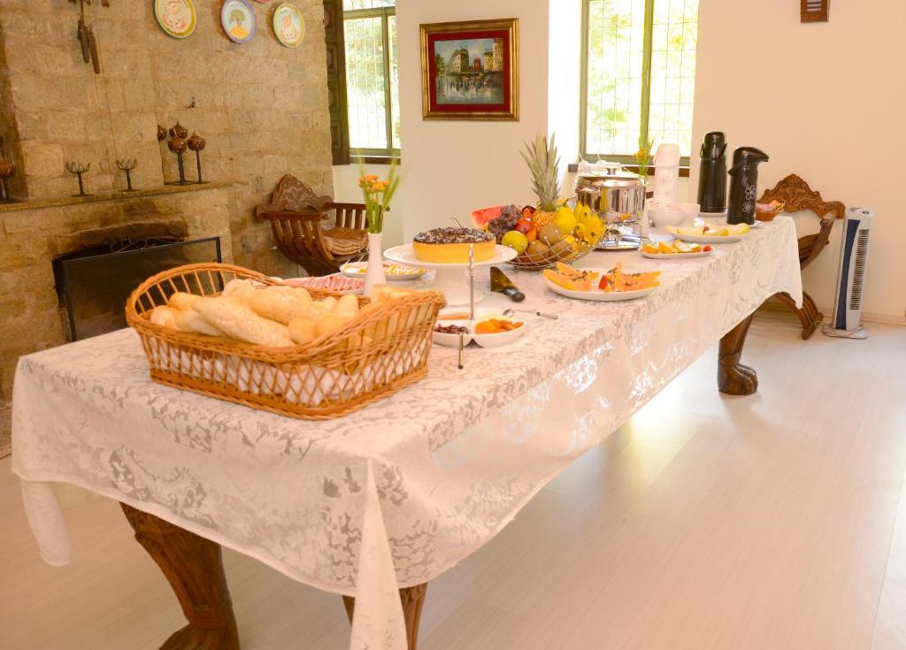 Guitta Pousada Petrópolis Extérieur photo